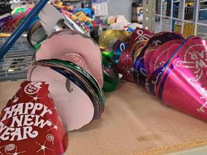 lot 1775 image: Lot of (50) Assorted New Years Party Hats