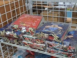 lot 1636 image: Assorted Gift Bags - 9 Packs - 12pack