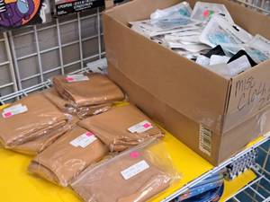 lot 1813 image: Box of 200 Fashion Masks, (7) Gold Sash 6x108
