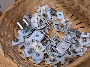 lot 548 image: Lot of (100) Grid Panel Clips
