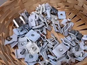 lot 551 image: Lot of (100) Grid Panel Clips