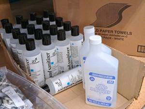 lot 562 image: Hand Sanitizer - (21) 8-oz , (2) 16-oz
