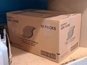 lot 564 image: Lot of (12 Packs) C-Fold Paper Towels 200-count ( 2400 Total Items )