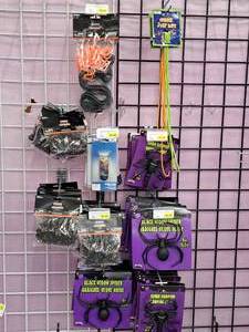lot 1839 image: Assorted Toy Snakes, Spiders, Scorpions
