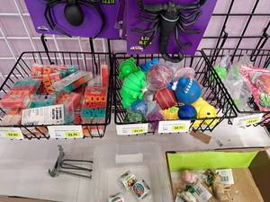 lot 1840 image: Assorted Erasers, Fidget Toys, Snakes