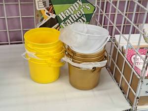 lot 1854 image: Lot of (12) Plastic Pails 4-12x6