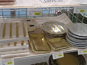 lot 1893 image: Assorted Party Plates, Napkins