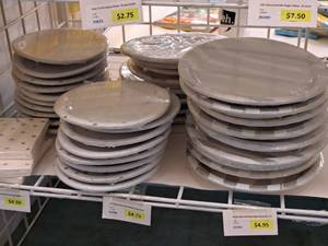lot 1895 image: Assorted Party Plates, Napkins