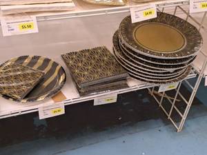 lot 1894 image: Assorted Party Plates, Napkins