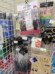 lot 1901 image: Assorted Graduation Party Supplies