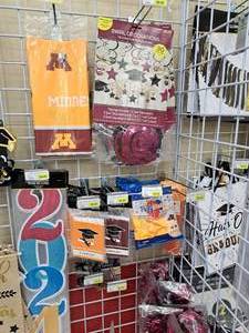 lot 1900 image: Assorted Graduation Party Supplies