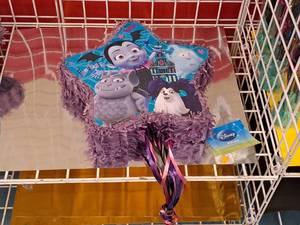 lot 1928 image: Party Pinata - Fantastic - Purple Star with Tassles