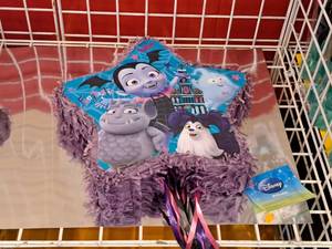 lot 1929 image: Party Pinata - Fantastic - Purple Star with Tassles