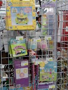 lot 1979 image: Assorted Easter Party Supplies