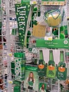 lot 2008 image: Assorted St. Patricks Day Party Supplies