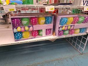 lot 2002 image: Lot of (5 Boxes) Easter Egg Lights