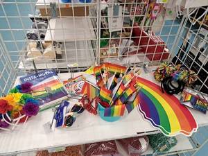 lot 2025 image: Assorted Pride Party Decorations and Accessories