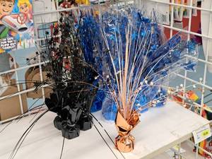 lot 2029 image: Lot of (12) Assorted Tinsel Centerpieces
