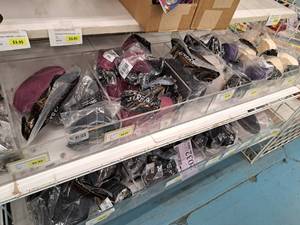lot 2031 image: Assorted Crep Streamers