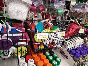 lot 2034 image: Assorted Party Noise Makers