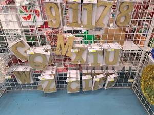 lot 2048 image: Assorted Gold Metallic Letters