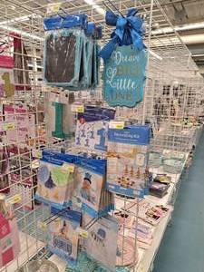 lot 2058 image: Assorted Baby 1st Birthday Party Supplies
