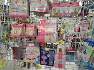 lot 2059 image: Assorted Baby 1st Birthday Party Supplies