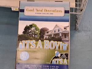 lot 2067 image: Giant Yard Decoration - Its a Boy