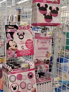lot 2072 image: Assorted Minnie Mouse Decorations