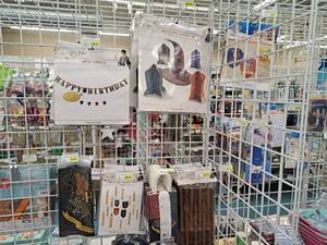 lot 2076 image: Assorted Party Decorations and Accessories - Harry Potter