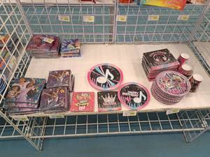 lot 2083 image: Assorted Party Supplies - Plates, Cups, Napkins