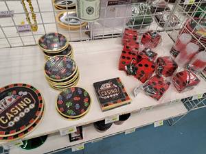 lot 2095 image: Assorted Casino Party Dcor - Plates, Napkins, Dice