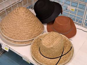 lot 2123 image: Lot of (17) Assorted Hats - StrawFelt