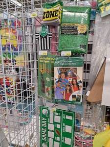 lot 2179 image: Assorted Sports Dcor, Table Covers, Photo Props, Goal Post Bottle Toppers