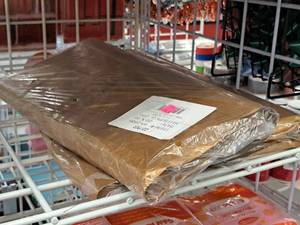 lot 2135 image: Lot of (2) PacksReams of Tissue Wrap 20x30