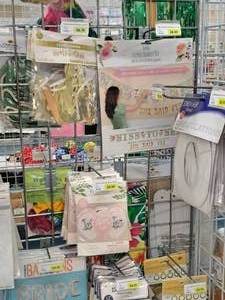 lot 2227 image: Assorted Party Banners and Balloons