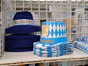 lot 2253 image: Assorted Octoberfest Party Hats