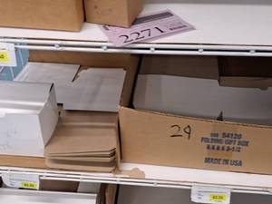 lot 2272 image: Gift Boxes - (18) White 6x6x4, (29) White 8x8x3.5
