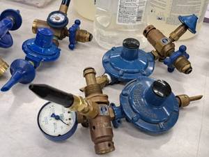 lot 2391 image: Lot of (2) Tank Regulator Valves (Used)