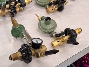 lot 2392 image: Lot of (2) Tank Regulator Valves (Used)
