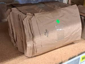 lot 2290 image: Lot of (1 Bundle) Natural Merchandise Bags 1000-count 8x11