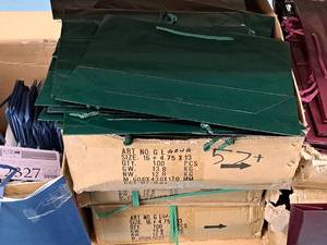 lot 2325 image: Lot of (100) Green Gift Bags 16x4-34x12
