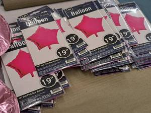 lot 2580 image: Lot of (10) 19 Foil Pink Star Balloons