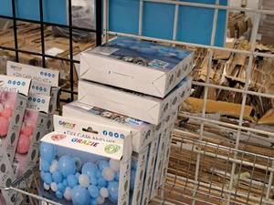 lot 2442 image: Lot of (8 Boxes) Gemar Grazie Blue DIY Balloon Garland Kits