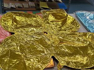 lot 2619 image: Lot of (1 Pack) Yellow Foil Balloon Quad Balloons 25-count ( 25 Total Items ) 25x25