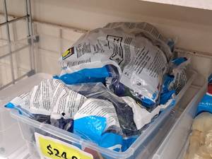 lot 2499 image: Lot of (4 Packs) 11 Globe Latex Balloons 50-count ( 200 Total Items )