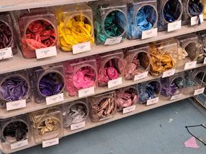 lot 2515 image: Assorted 12 StandardMetallicChrome Latex Balloons