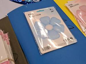 lot 2654 image: Lot of (11) 24 Helium Foil Balloons - Blue Flower