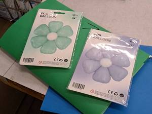lot 2670 image: Lot of (8) 34 Helium Foil Balloons - Flowers