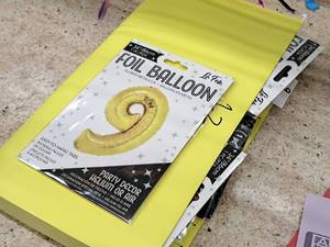 lot 2688 image: Lot of (6) La Fete 34 Gold Helium Foil Balloon - #9
